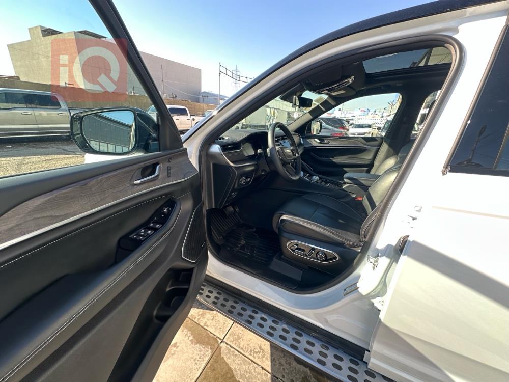 جيب جراند شيروكي